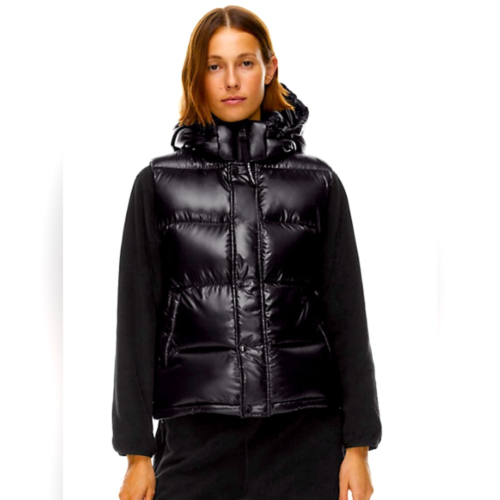 Super warm. Super cool. Super from France. Black Puffer Vest - Size XS